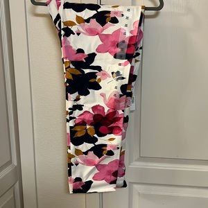 Old Navy Pixie Style Capri